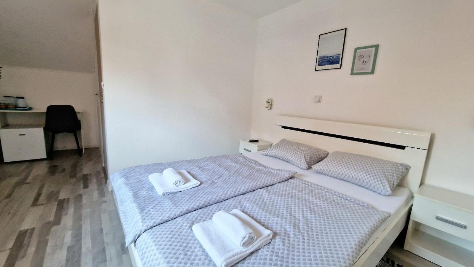 Cozy Room Peny Karlovac Ngoại thất bức ảnh