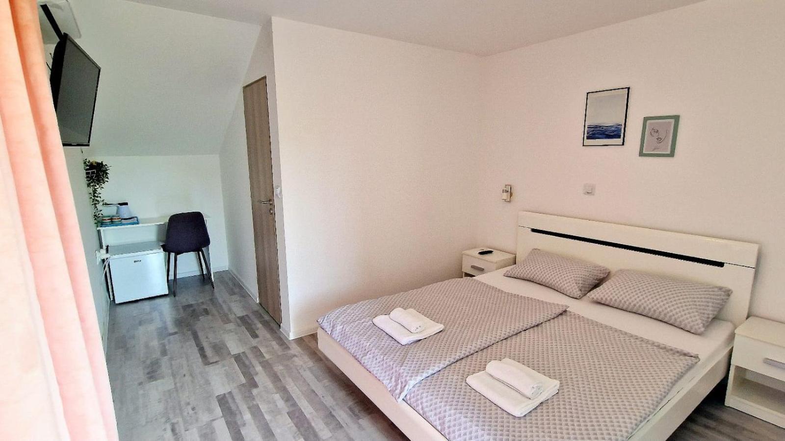 Cozy Room Peny Karlovac Ngoại thất bức ảnh